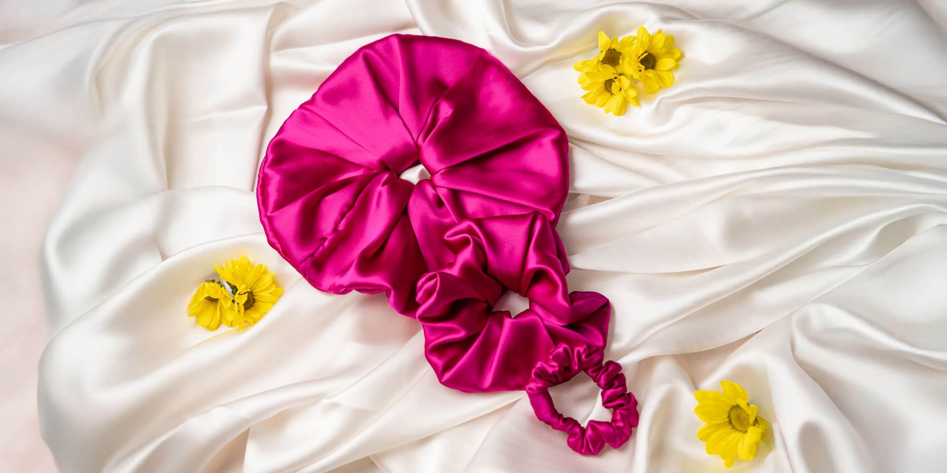 XXL – Oversized Silk Scrunchies
